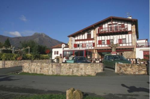 Hotel Pikassaria ซาร์ ภายนอก รูปภาพ