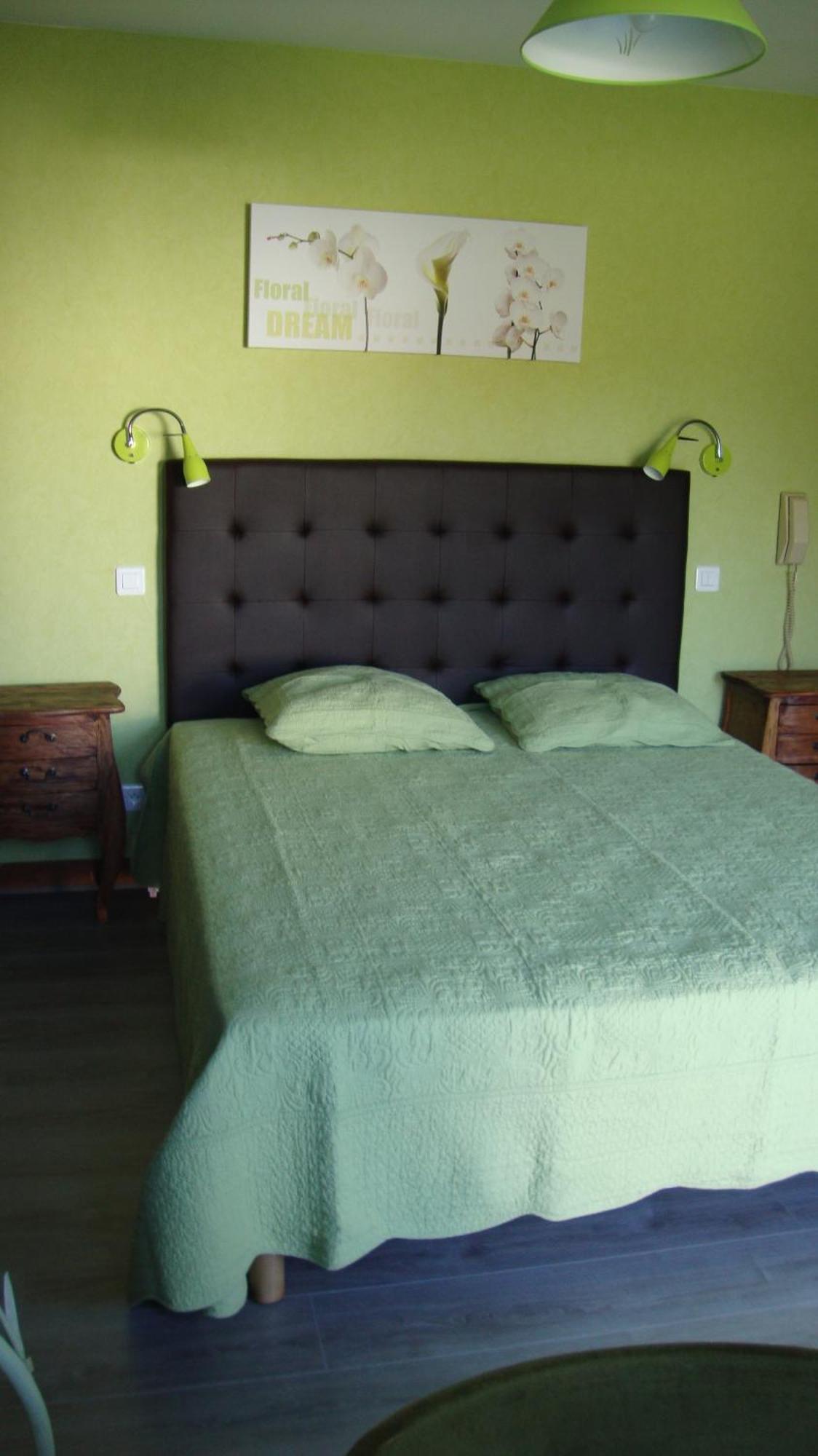 Hotel Pikassaria ซาร์ ภายนอก รูปภาพ
