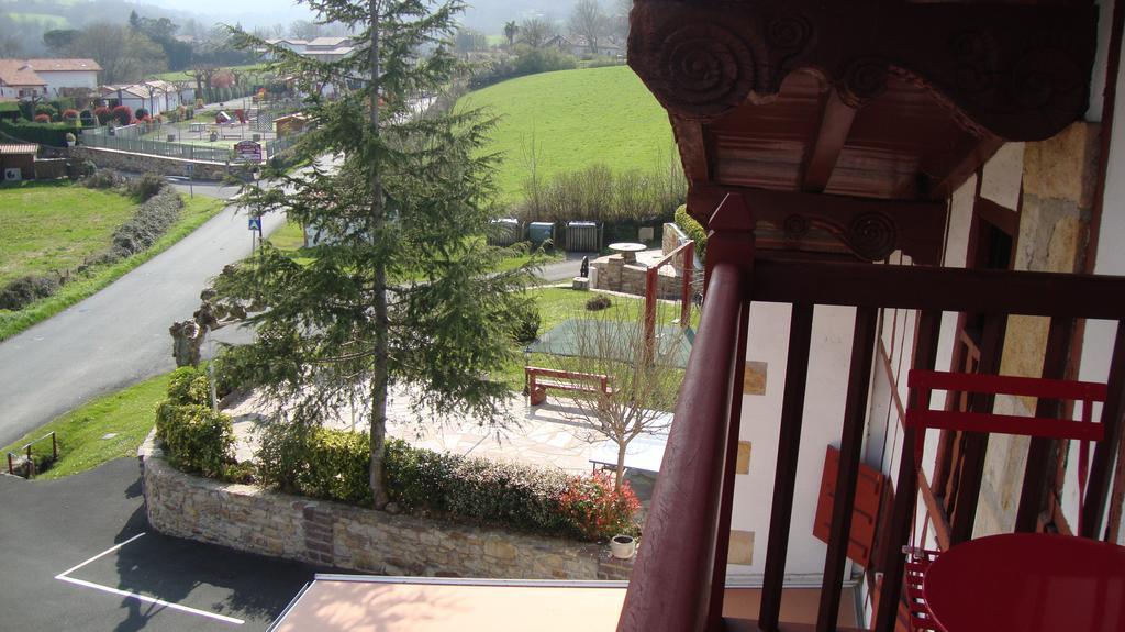 Hotel Pikassaria ซาร์ ภายนอก รูปภาพ